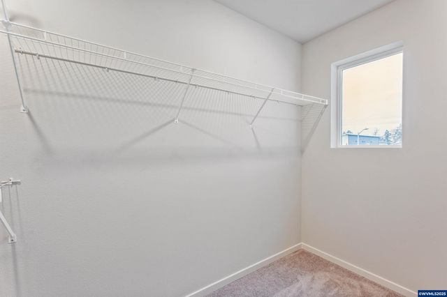 651 Merriott Ln, Woodburn, OR 97071