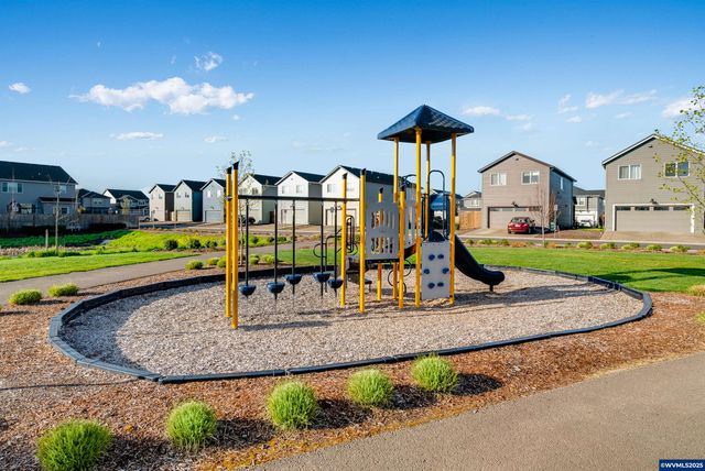 651 Merriott Ln, Woodburn, OR 97071