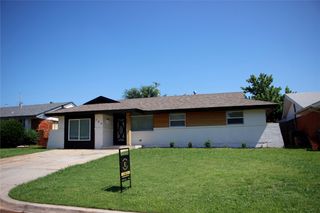 705 W Main Street, Moore, OK 73160