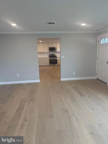 305 S FORNEY AVE, Hanover, PA 17331