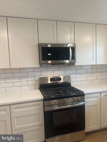 305 S FORNEY AVE, Hanover, PA 17331