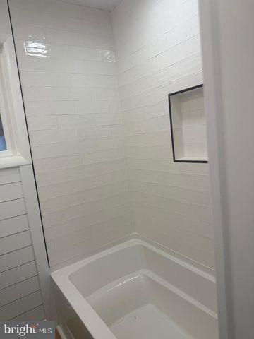 305 S FORNEY AVE, Hanover, PA 17331