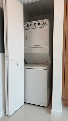 350 S Miami Avenue 302, Miami, FL 33130