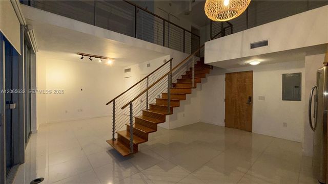 350 S Miami Avenue 302, Miami, FL 33130