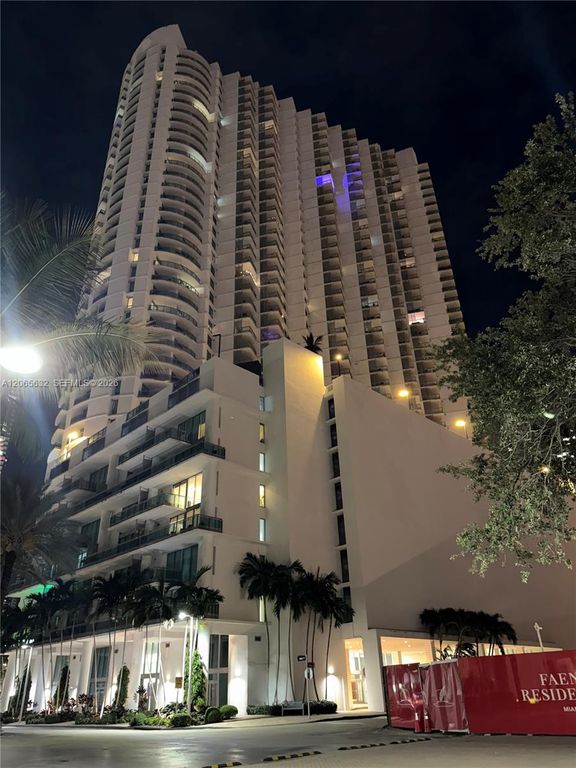 350 S Miami Avenue 302, Miami, FL 33130