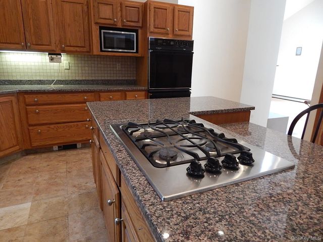 16 Kenton Road, Patterson, NY 12563