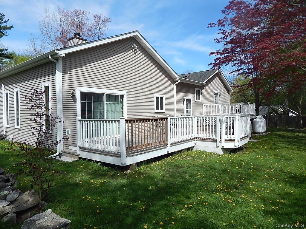 16 Kenton Road, Patterson, NY 12563 — photo 2