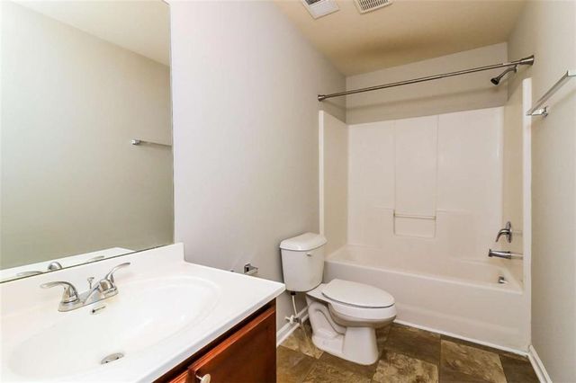 7103 Tanger Boulevard, Riverdale, GA 30296