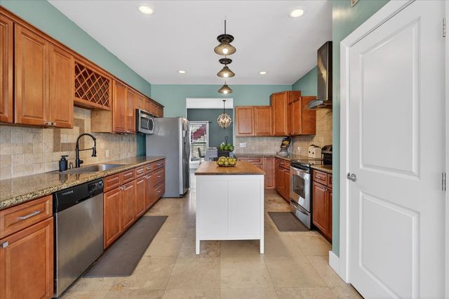 110 S High Ridge Dr, Goodlettsville, TN 37072