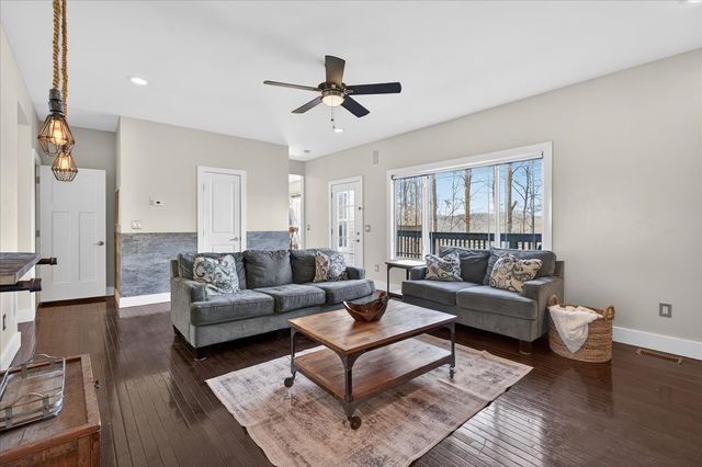 110 S High Ridge Dr, Goodlettsville, TN 37072