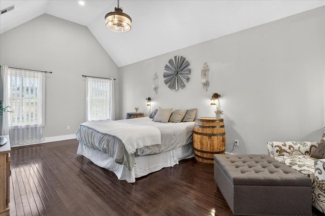 110 S High Ridge Dr, Goodlettsville, TN 37072