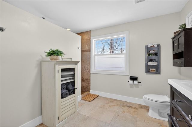 110 S High Ridge Dr, Goodlettsville, TN 37072