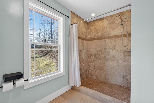 110 S High Ridge Dr, Goodlettsville, TN 37072