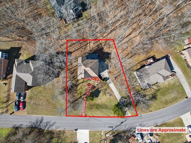 110 S High Ridge Dr, Goodlettsville, TN 37072