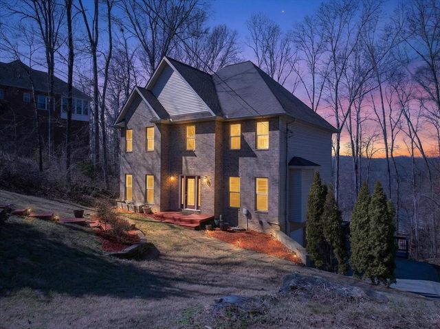 110 S High Ridge Dr, Goodlettsville, TN 37072