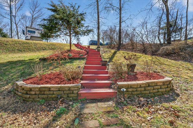 110 S High Ridge Dr, Goodlettsville, TN 37072