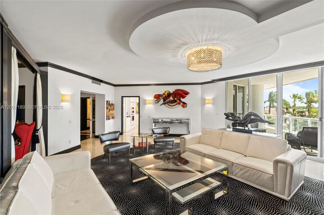 21050 Point Place 403, Aventura, FL 33180