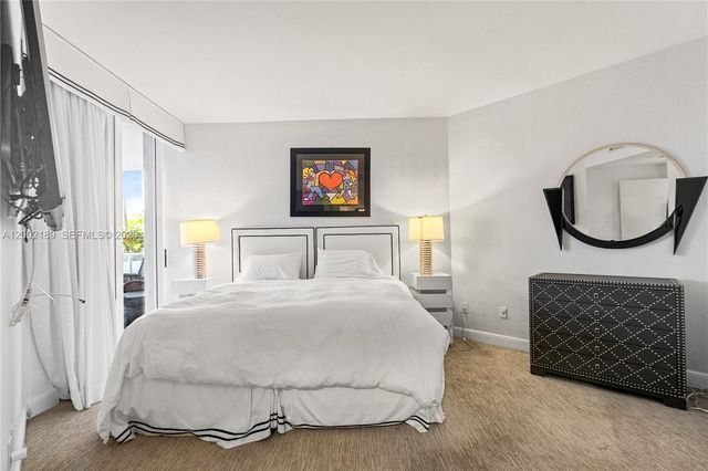 21050 Point Place 403, Aventura, FL 33180