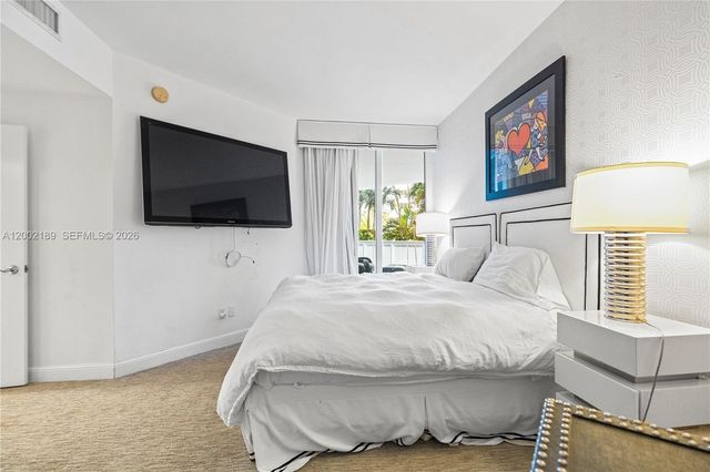 21050 Point Place 403, Aventura, FL 33180