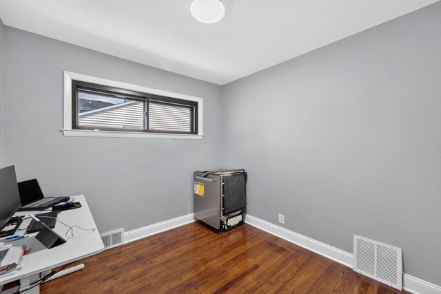4643 S Logan AVENUE, Milwaukee, WI 53207