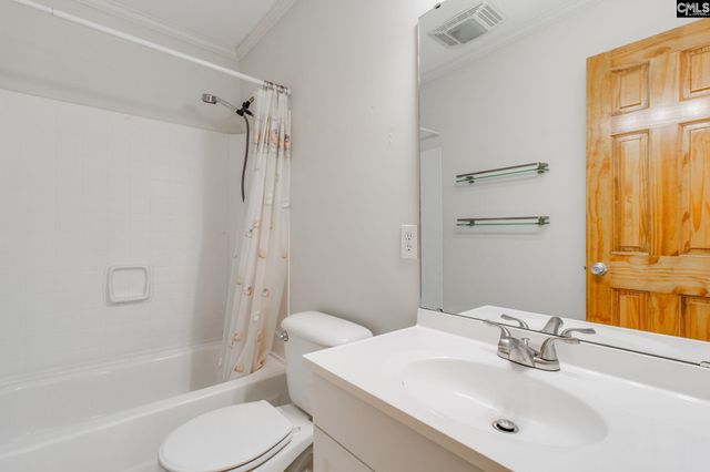 301 Harbor Heights Drive 17D, Lexington, SC 29072