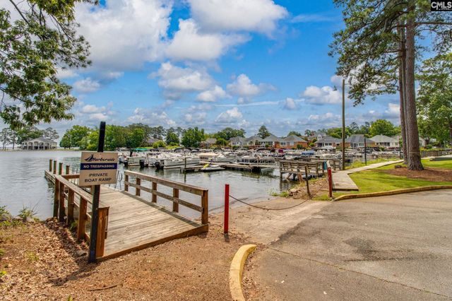 301 Harbor Heights Drive 17D, Lexington, SC 29072