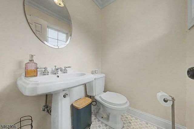 6 Peppermill Ct, Randolph Twp., NJ 07869
