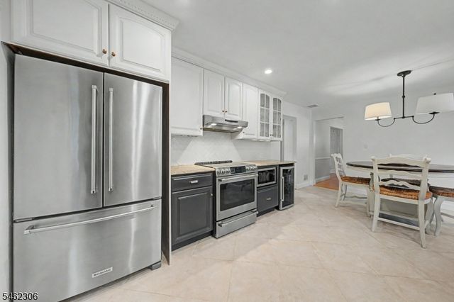 6 Peppermill Ct, Randolph Twp., NJ 07869