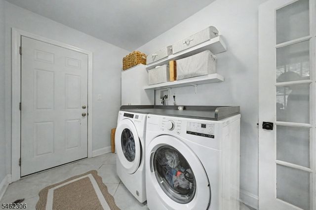 6 Peppermill Ct, Randolph Twp., NJ 07869