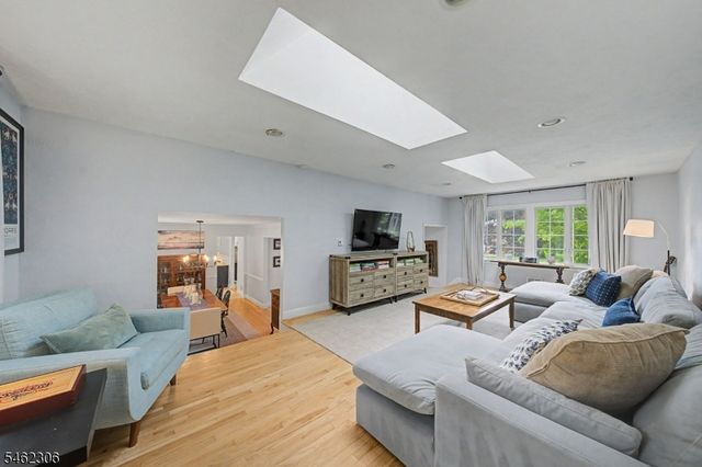6 Peppermill Ct, Randolph Twp., NJ 07869