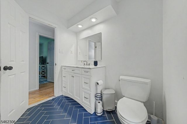 6 Peppermill Ct, Randolph Twp., NJ 07869