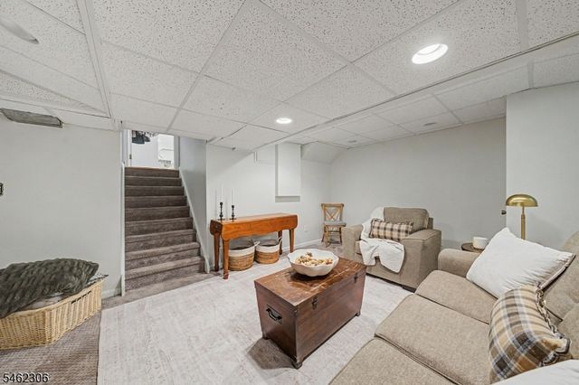 6 Peppermill Ct, Randolph Twp., NJ 07869