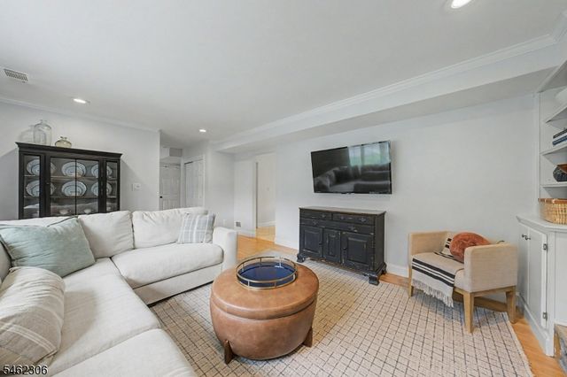 6 Peppermill Ct, Randolph Twp., NJ 07869
