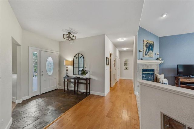 16041 John Way, Grass Valley, CA 95949