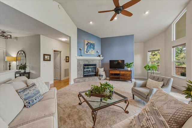 16041 John Way, Grass Valley, CA 95949