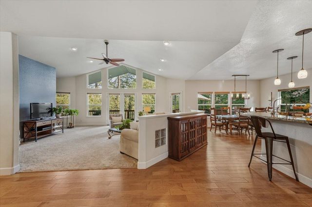 16041 John Way, Grass Valley, CA 95949