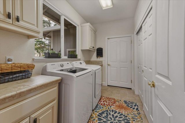 16041 John Way, Grass Valley, CA 95949