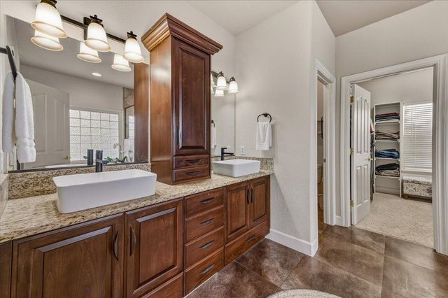 16041 John Way, Grass Valley, CA 95949