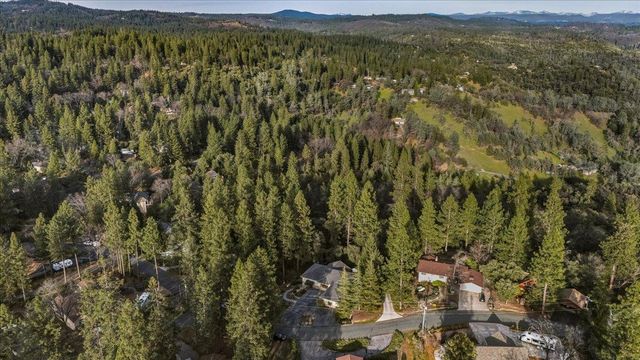 16041 John Way, Grass Valley, CA 95949