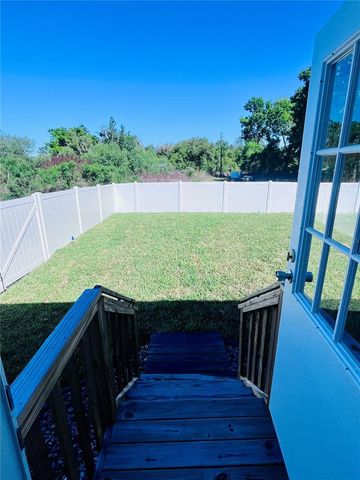 27020 BLOOMFIELD AVE, Yalaha, FL 34797