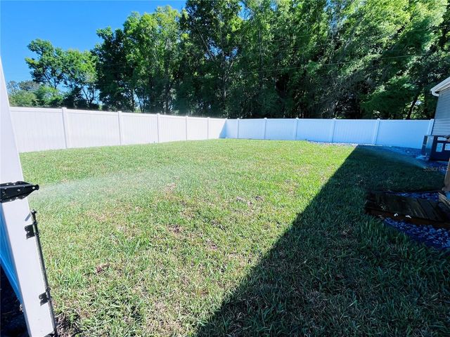 27020 BLOOMFIELD AVE, Yalaha, FL 34797