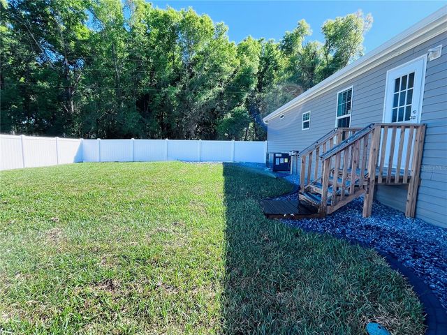 27020 BLOOMFIELD AVE, Yalaha, FL 34797