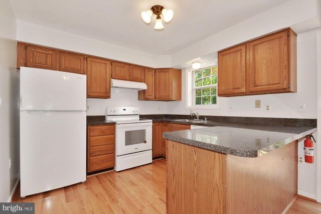 11951 SENTINEL POINT CT, Reston, VA 20191