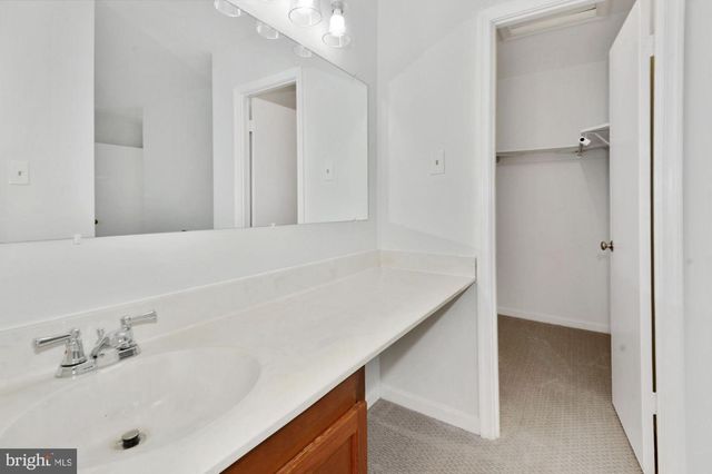 11951 SENTINEL POINT CT, Reston, VA 20191