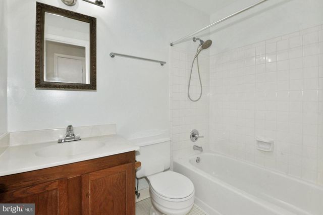 11951 SENTINEL POINT CT, Reston, VA 20191