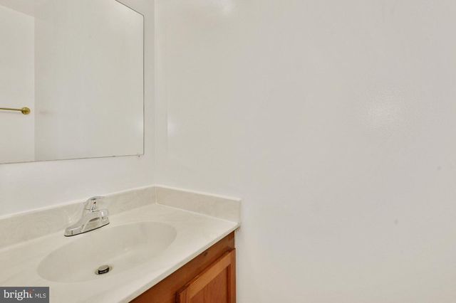 11951 SENTINEL POINT CT, Reston, VA 20191