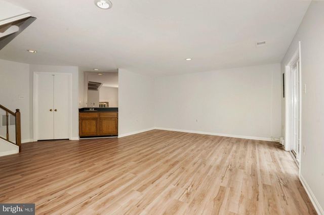 11951 SENTINEL POINT CT, Reston, VA 20191