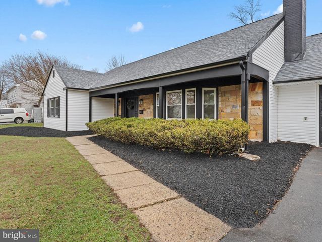 50 TWEEDSTONE LN, Willingboro, NJ 08046