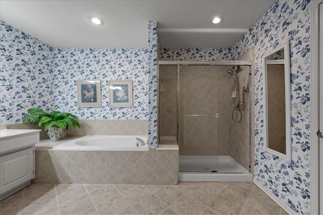 14270 W 151st Terrace 302, Olathe, KS 66062