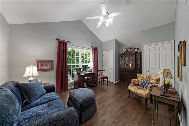 14270 W 151st Terrace 302, Olathe, KS 66062